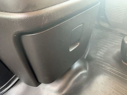 Used 2024 GMC Savana 2500 w/ Driver Convenience Package image 10