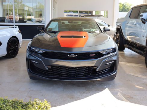 Used 2023 Chevrolet Camaro SS RWD image 3