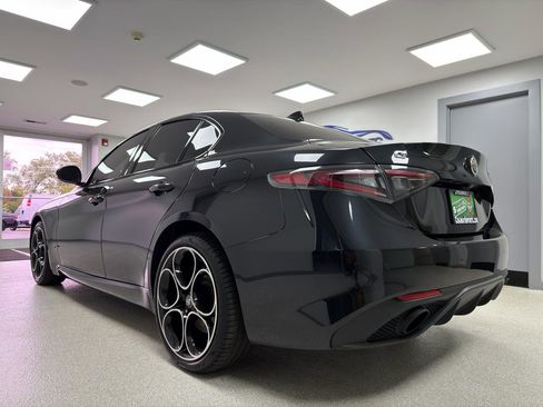 Used 2024 Alfa Romeo Giulia Veloce AWD/4WD image 5