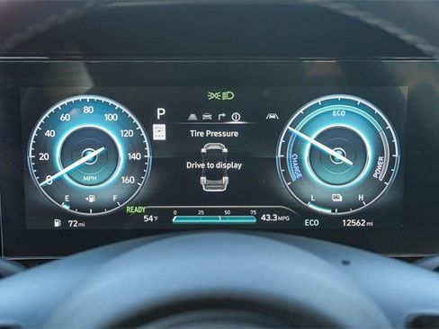 Certified 2025 Hyundai Elantra SEL image 26