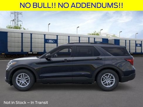 New 2026 Ford Explorer Active RWD image 3