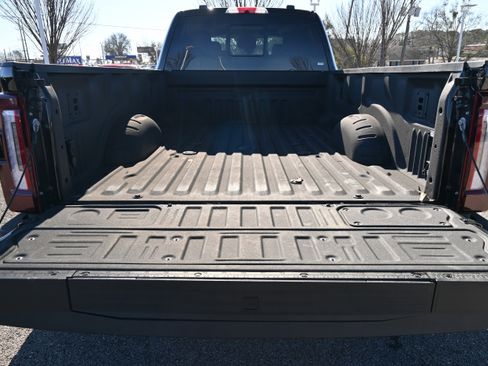 Used 2025 Ford F450 Platinum w/ Platinum Plus Package image 34