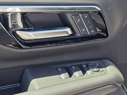 New 2026 Chevrolet Suburban RST w/ Comfort Package AWD/4WD image 25