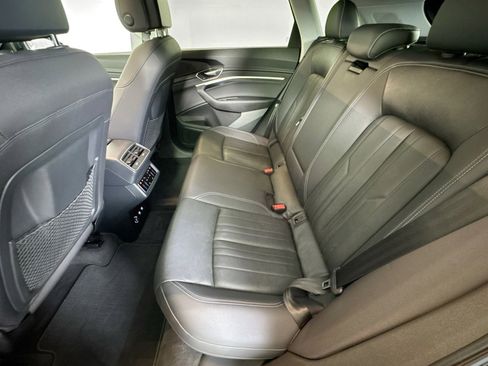 Used 2019 Audi e-tron Premium Plus w/ Cold Weather Package image 23