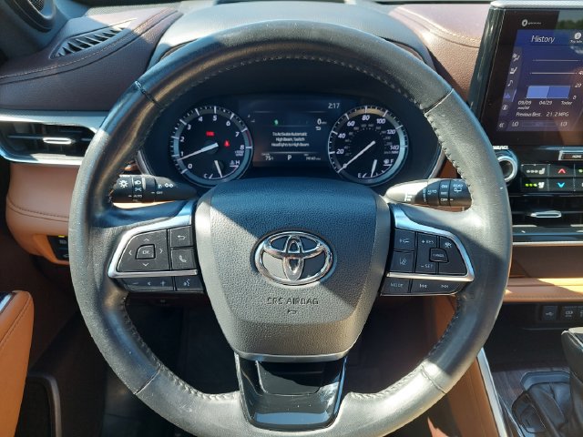 Certified 2020 Toyota Highlander Platinum AWD/4WD image 40