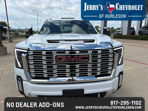 Used 2025 GMC Sierra 2500 Denali w/ Denali Reserve Package AWD/4WD image 18
