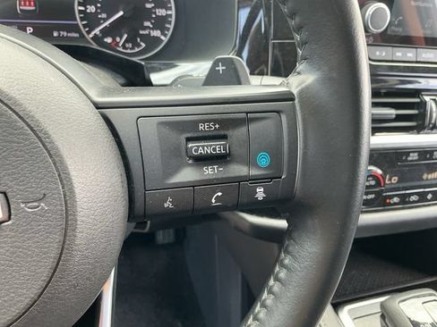 Used 2025 Nissan Pathfinder SV AWD/4WD image 15
