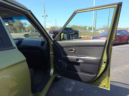 Used 2011 Kia Soul + w/ Audio Pkg image 11