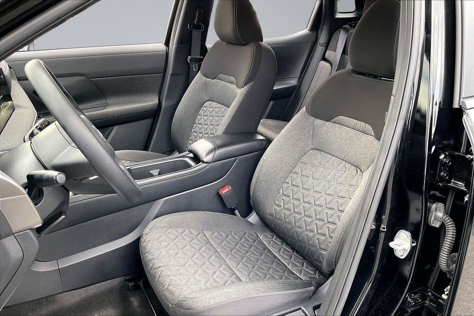 Certified 2025 Nissan Kicks SV AWD/4WD image 25