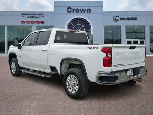 Used 2024 Chevrolet Silverado 3500 LT image 4