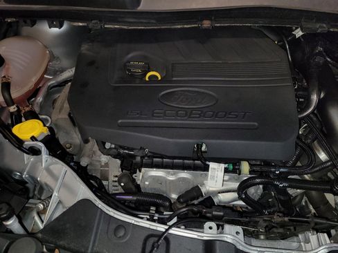 Used 2018 Ford Escape SE FWD image 30
