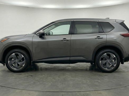 Used 2025 Nissan Rogue SV AWD/4WD image 5
