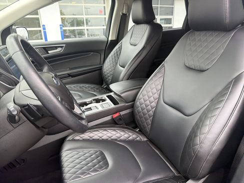 Used 2023 Ford Edge Titanium w/ Class II Trailer Tow Package AWD/4WD image 23