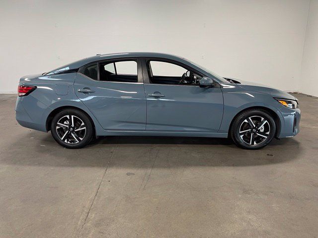 Used 2024 Nissan Sentra SV FWD image 2