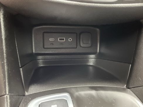 Certified 2021 Chevrolet Equinox LT w/ LPO, Floor Liner Package AWD/4WD image 22