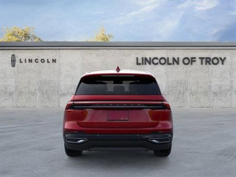 New 2026 Lincoln Nautilus Premier image 5