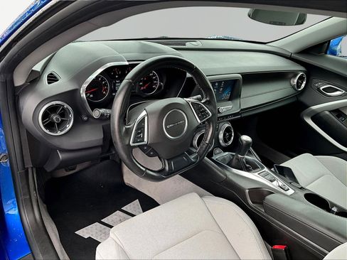 Used 2016 Chevrolet Camaro LT RWD image 15