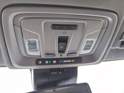 Used 2025 GMC Sierra 1500 SLT w/ SLT Premium Plus Package image 27