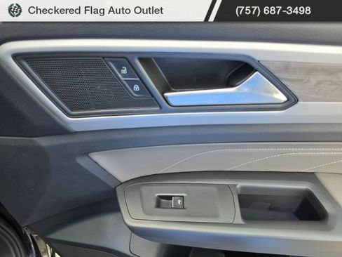 Used 2023 Volkswagen Atlas Cross Sport SE AWD/4WD image 42