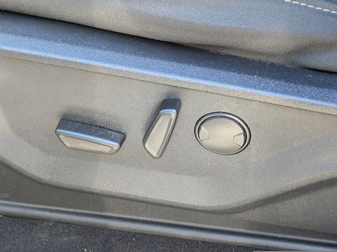 Used 2023 Ford F150 XLT image 19