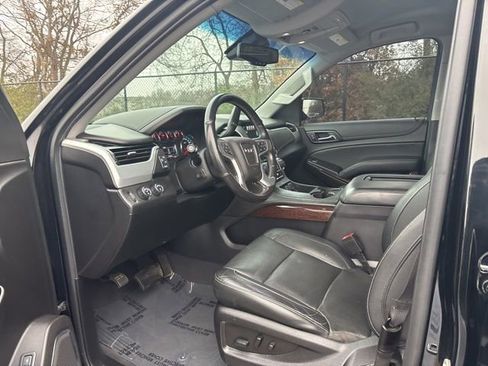 Used 2019 GMC Yukon XL SLT image 13