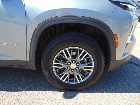Used 2024 Chevrolet Traverse LT AWD/4WD image 27
