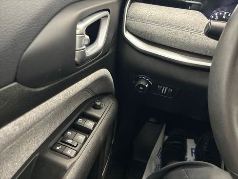 Certified 2023 Jeep Compass Latitude AWD/4WD image 47