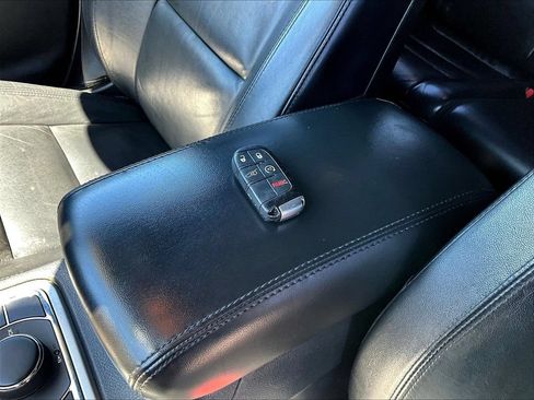 Used 2019 Jeep Grand Cherokee Limited AWD/4WD image 39