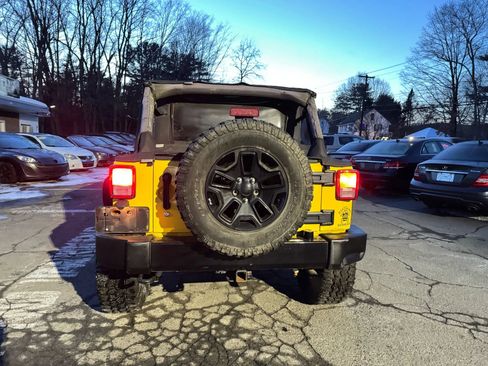 Used 2015 Jeep Wrangler Unlimited Sport image 4