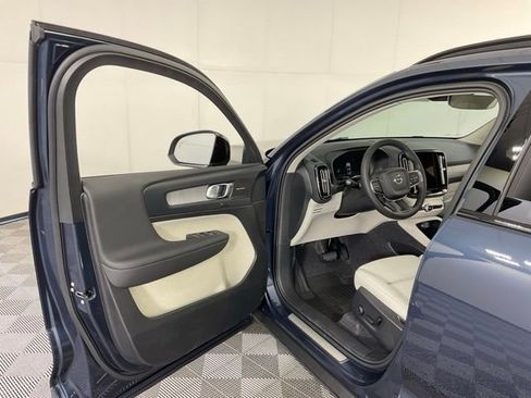 New 2026 Volvo XC40 B5 Ultra w/ Protection Package Premier image 26