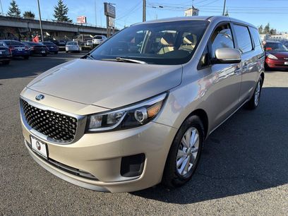 Used 2017 Kia Sedona LX