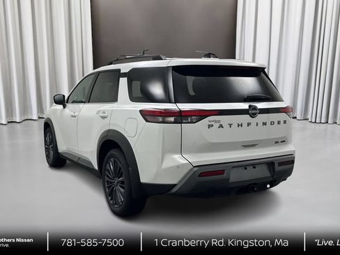 New 2026 Nissan Pathfinder SL w/ SL Premium Package AWD/4WD image 7