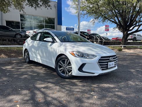 Used 2018 Hyundai Elantra SEL image 1