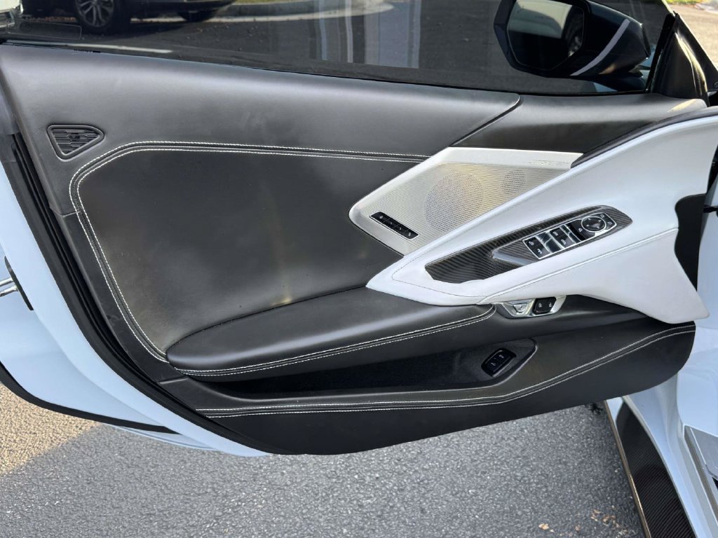 Used 2022 Chevrolet Corvette Stingray Premium Conv w/ Z51 Performance Package RWD image 19