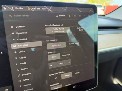 Used 2018 Tesla Model 3 Long Range AWD/4WD image 29