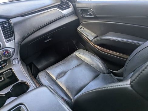 Used 2020 Chevrolet Suburban LT image 18