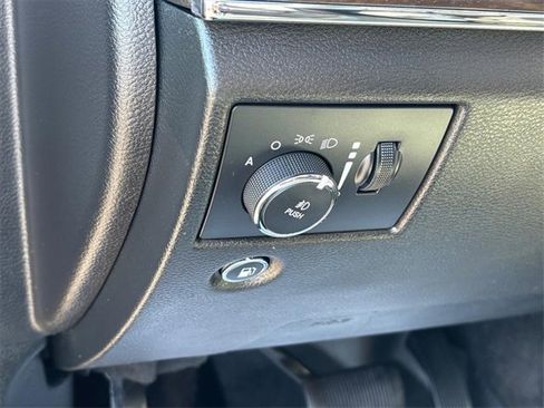 Used 2018 Jeep Grand Cherokee Limited image 8