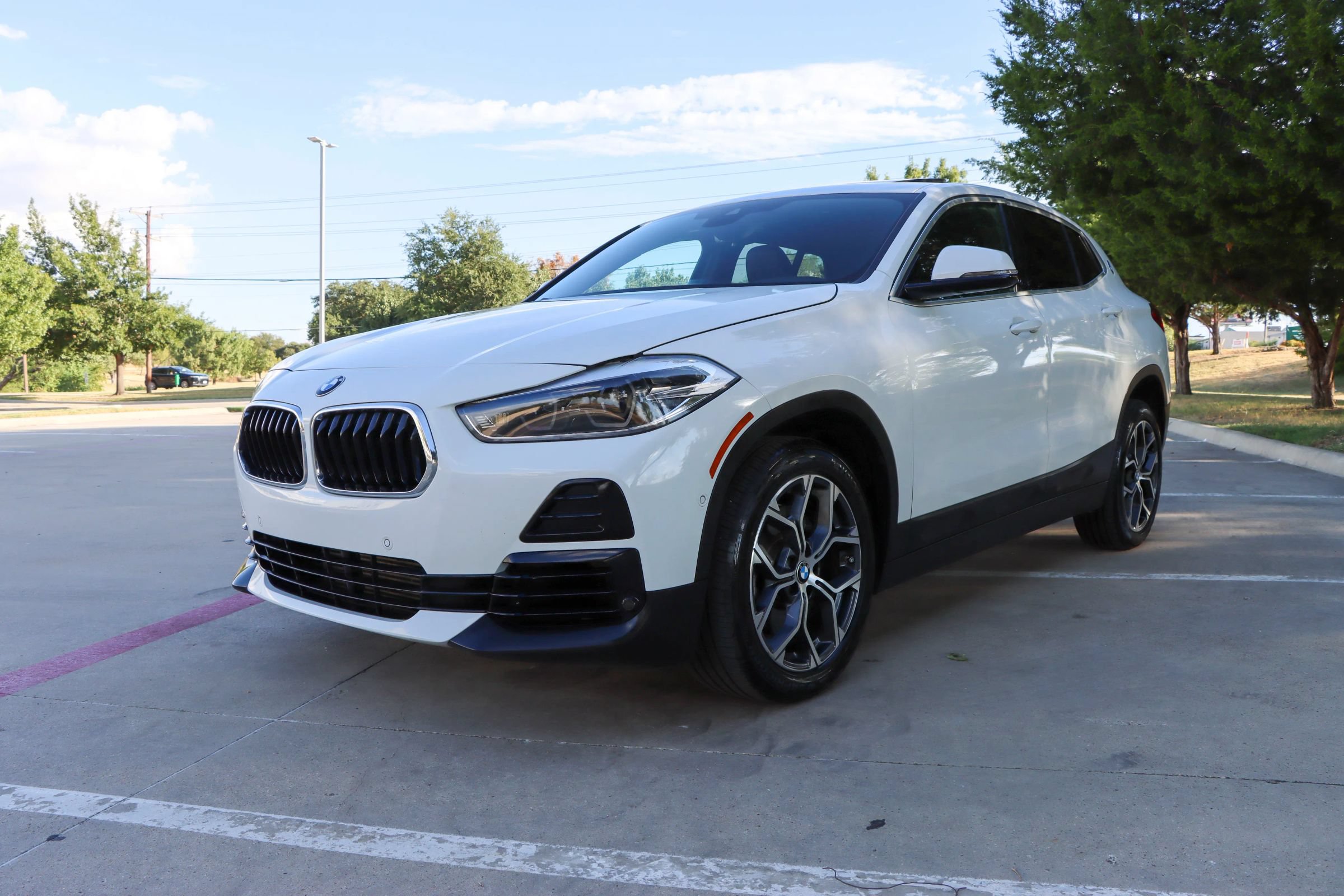 Used 2023 BMW X2 sDrive28i w/ Convenience Package FWD image 3