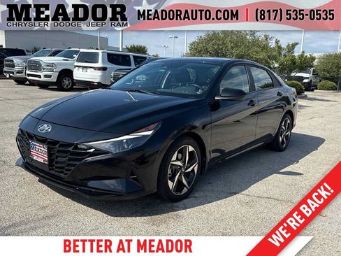 Used 2023 Hyundai Elantra SEL w/ Convenience Package FWD image 1