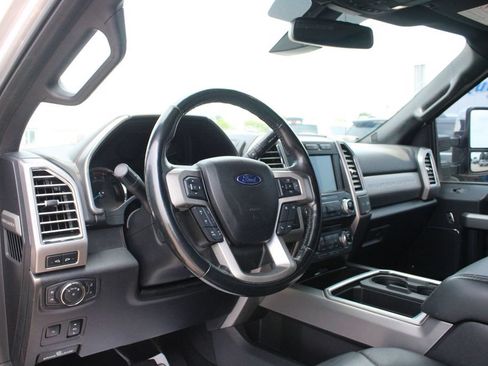 Used 2017 Ford F250 Platinum w/ Platinum Ultimate Package AWD/4WD image 2