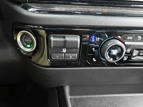 Used 2024 Chevrolet Silverado 1500 ZR2 image 20