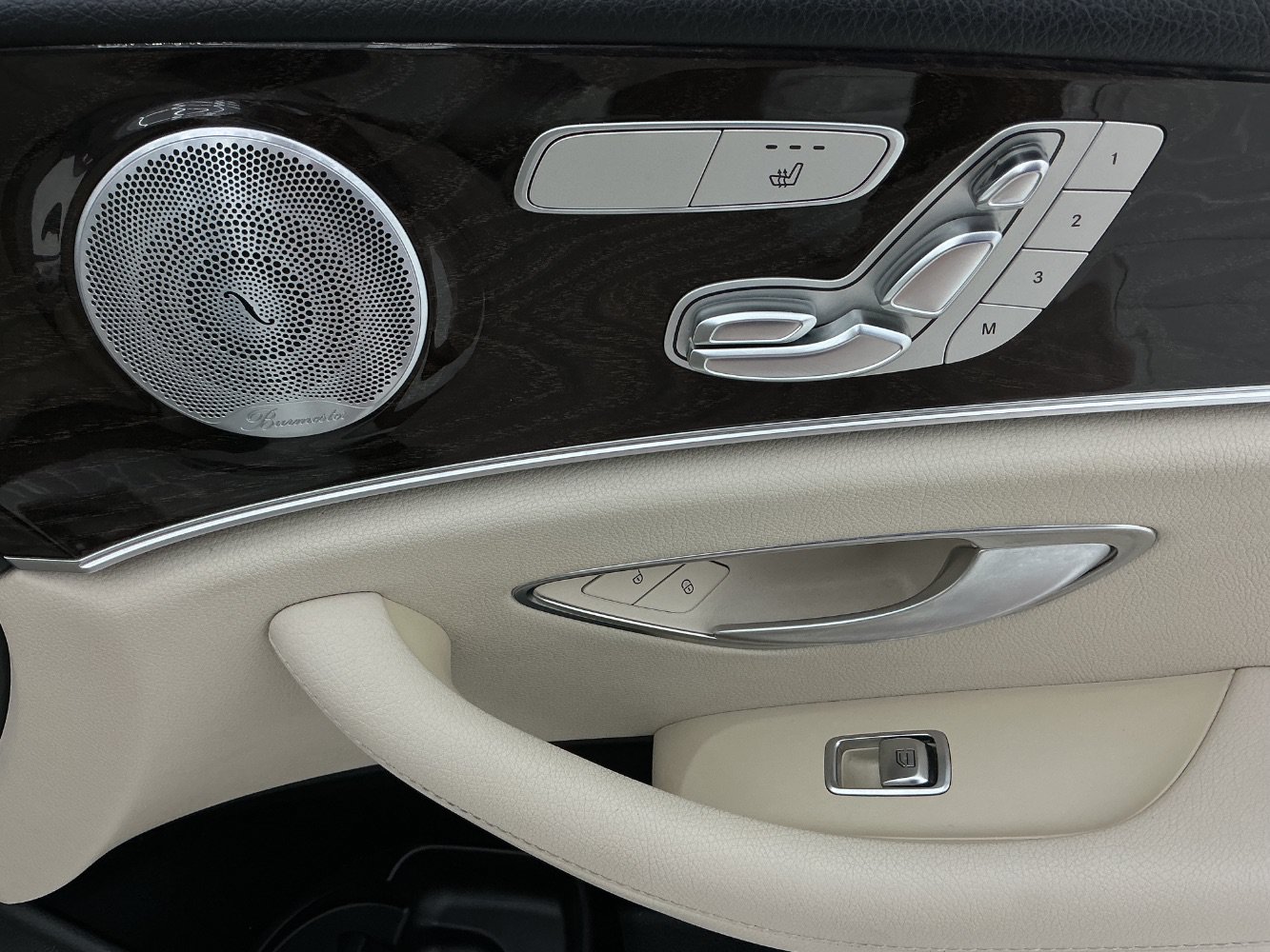 Used 2019 Mercedes-Benz E 300 w/ Premium 1 Package image 39
