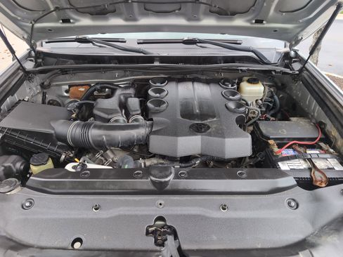 Used 2013 Toyota 4Runner SR5 RWD image 31