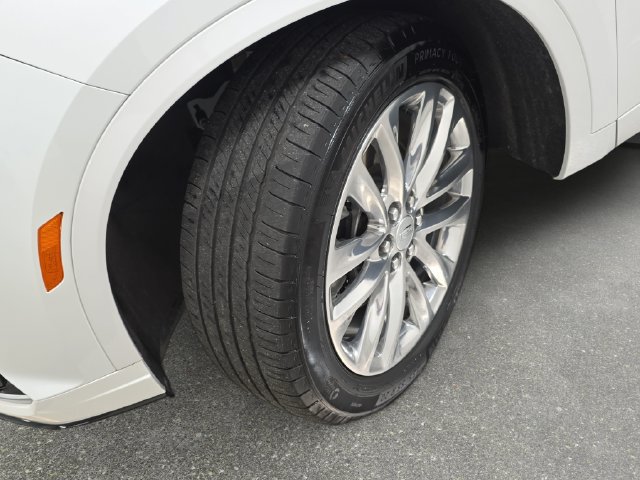 Used 2024 Cadillac XT6 Premium Luxury w/ LPO, Floor Liner Package AWD/4WD image 27
