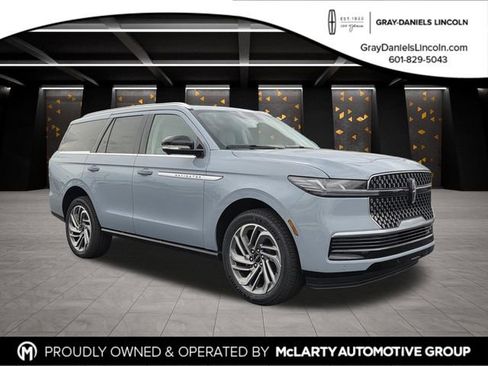 New 2026 Lincoln Navigator Reserve AWD/4WD image 1