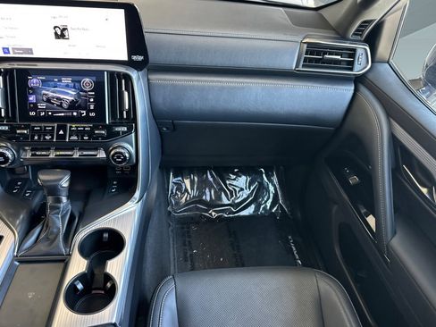 Used 2022 Lexus LX 600 F Sport w/ Accessory Package (Z1) AWD/4WD image 26