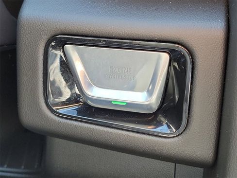 Used 2026 GMC Yukon Elevation image 17