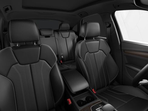 Certified 2025 Audi Q5 2.0T Premium Plus w/ Premium Plus Package AWD/4WD image 5