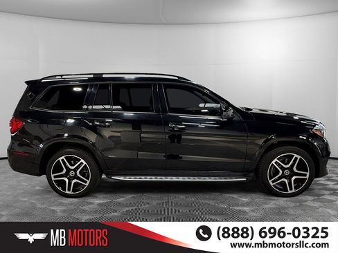 Used 2018 Mercedes-Benz GLS 550 4MATIC image 2