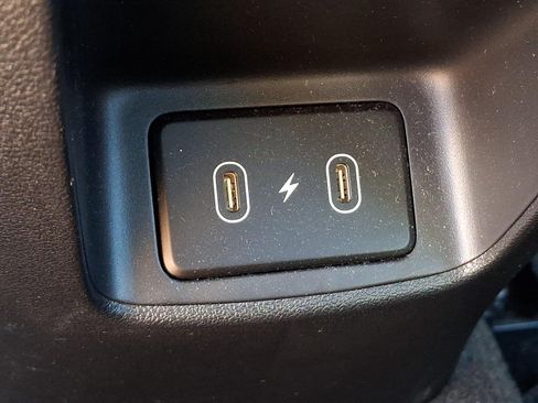 Used 2024 Hyundai Elantra Limited FWD image 11